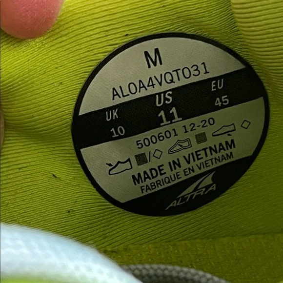 Altra Torin 4.5 (Plush) size 11 - Picture 4 of 13